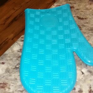 🆕WOT: Oven Silicone Glove